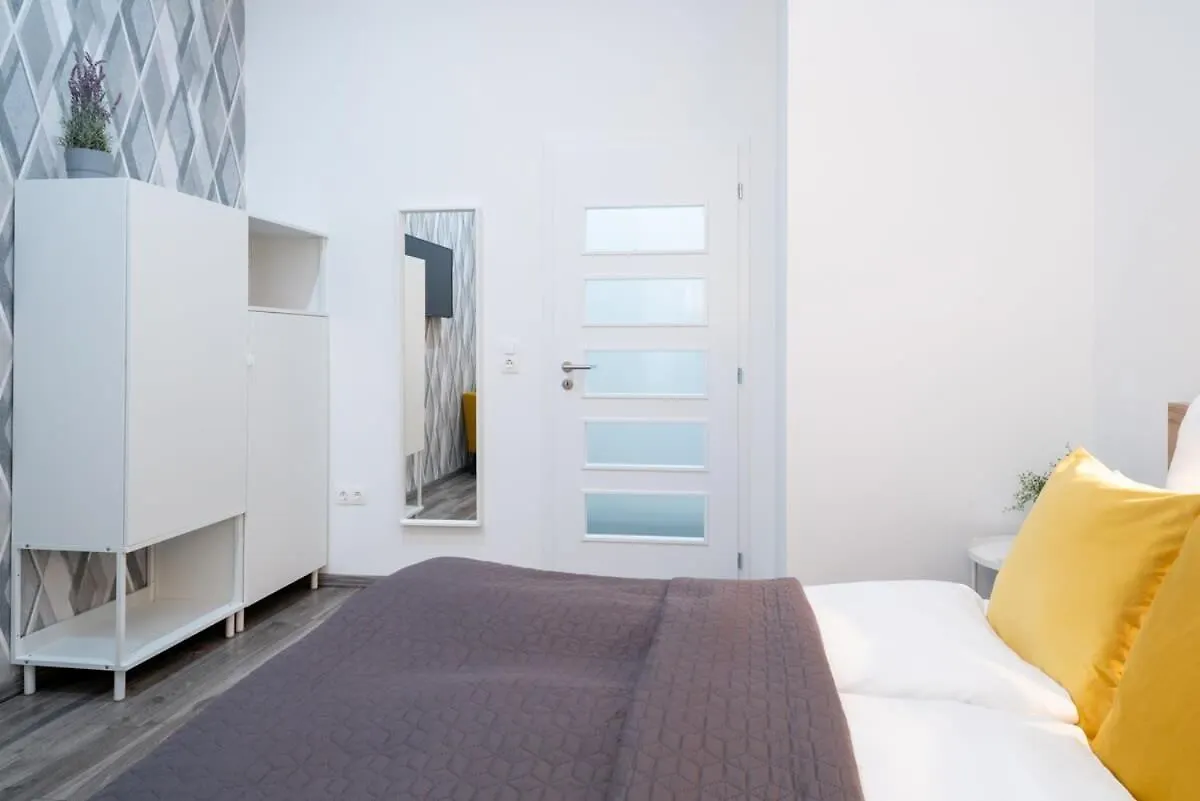 Huge Aparment In The City Center With Air Conditioning Boedapest Appartement