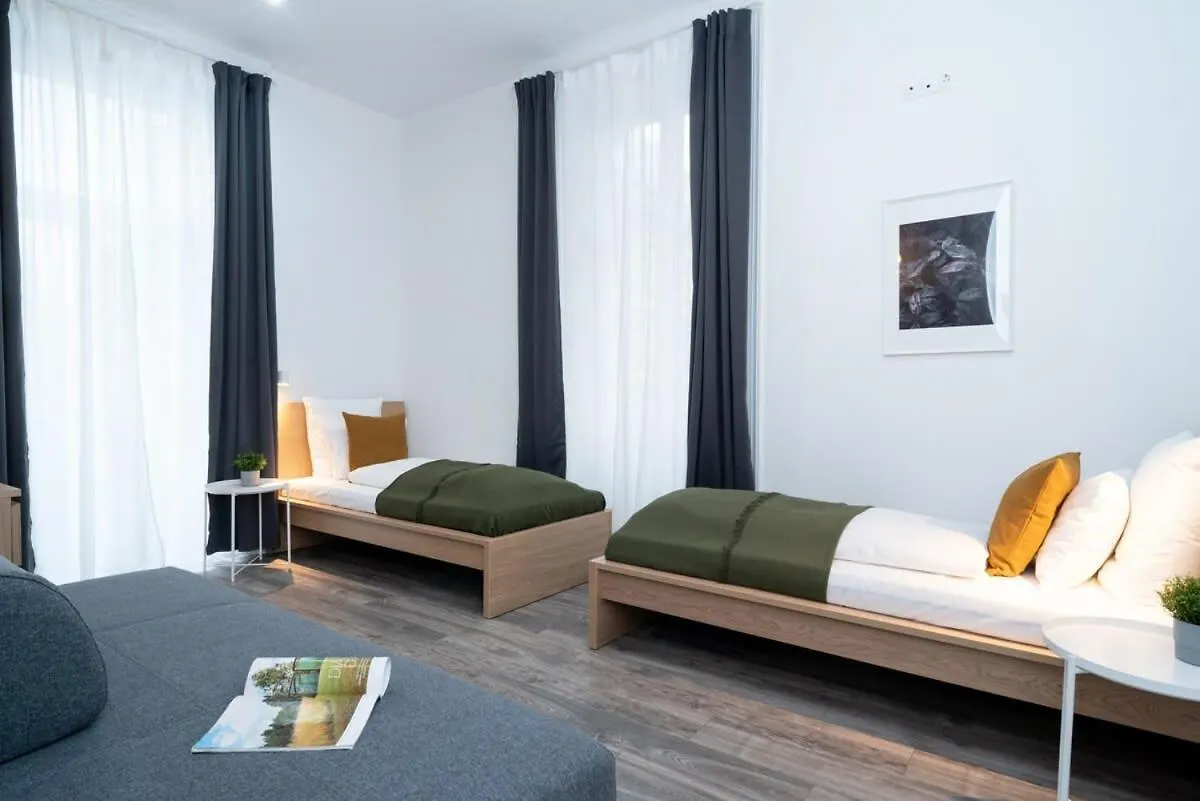 Huge Aparment In The City Center With Air Conditioning Boedapest