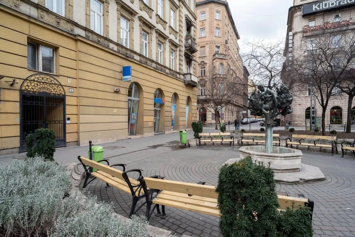 Huge Aparment In The City Center With Air Conditioning Budapest Hungary