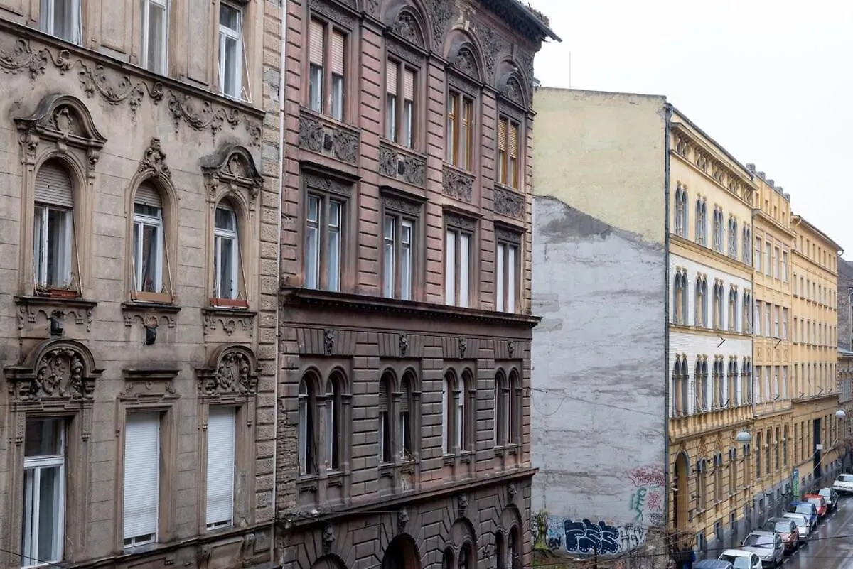 Apartment Huge Aparment In The City Center With Air Conditioning Budapest Hungary