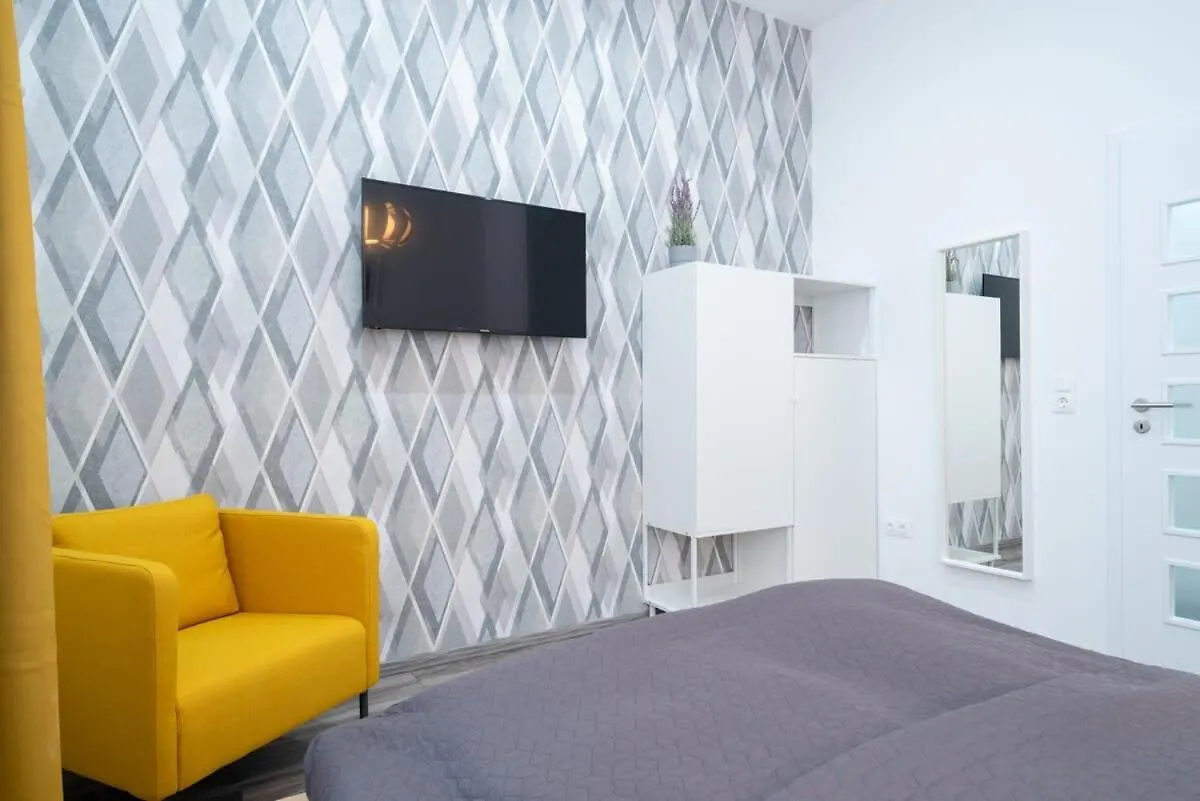 Apartment Huge Aparment In The City Center With Air Conditioning Budapest