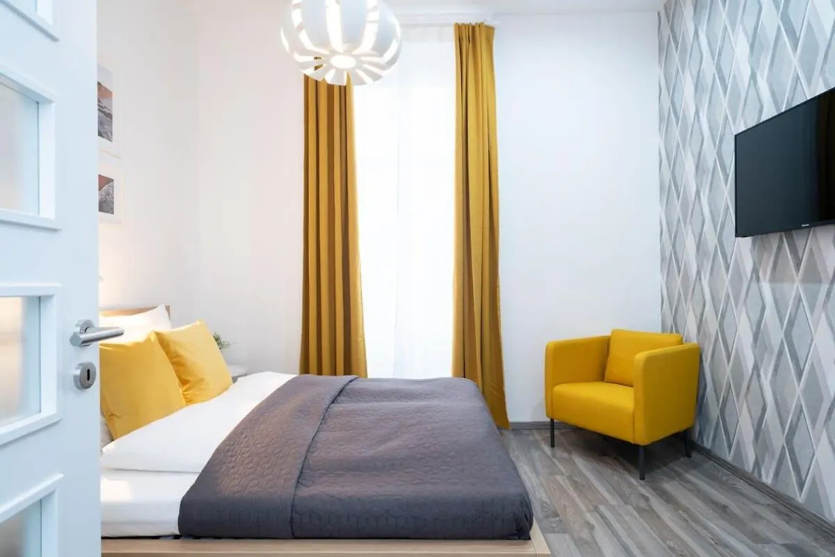 Huge Aparment In The City Center With Air Conditioning Budapest Apartment